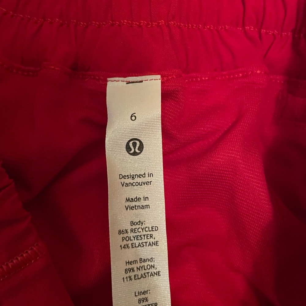Lululemon Hotty Hot HR Short 4" *Lined - Picture 6 of 6